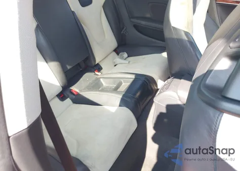 2010 Audi A5 2.0T Premium from USA, damaged, VIN WAULFAFR0AA046590